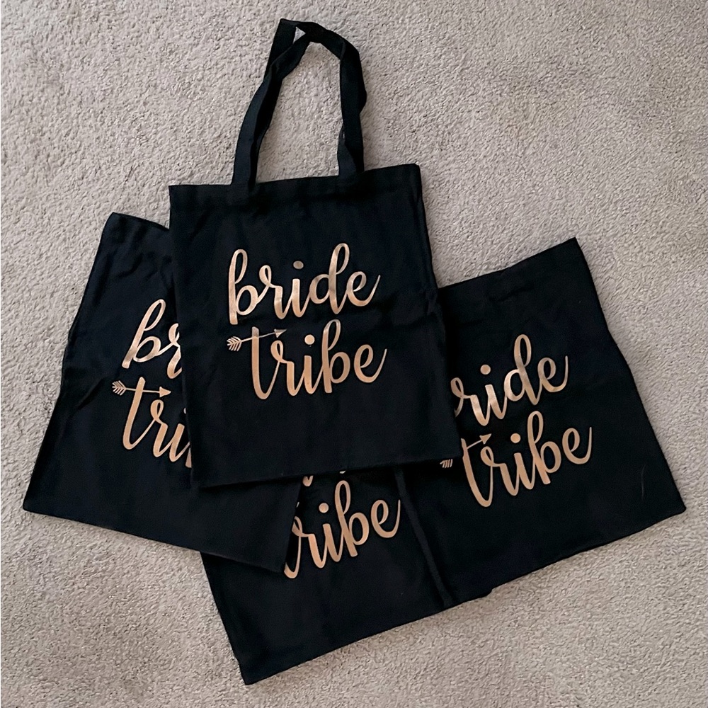 4 “Bride Tribe” tote bags